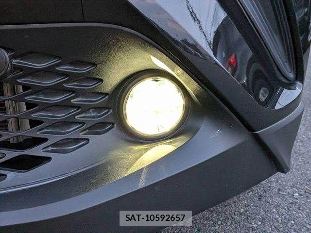 Toyota C-HR 2017-06 8098467-10