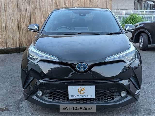 Toyota C-HR 2017-06 8098467-12