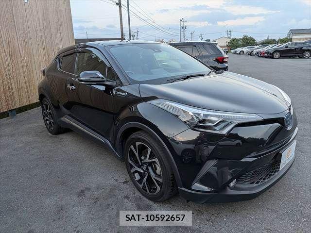 Toyota C-HR 2017-06 8098467-13