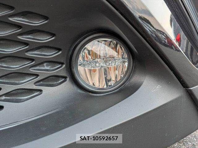 Toyota C-HR 2017-06 8098467-21