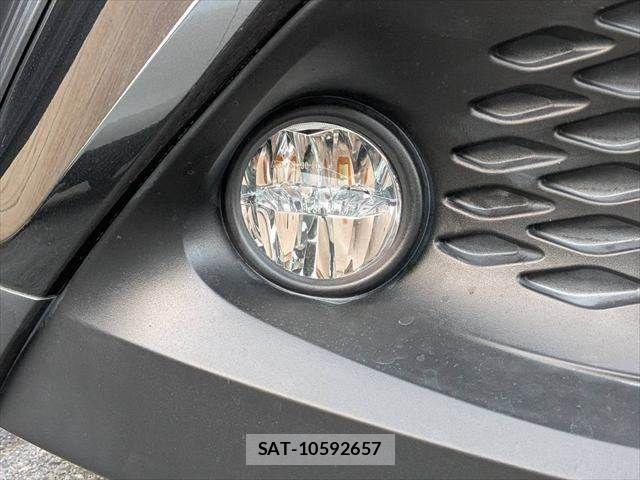 Toyota C-HR 2017-06 8098467-22