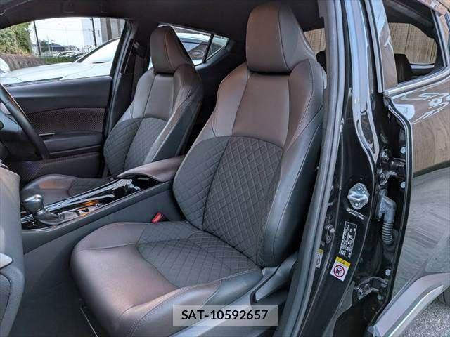 Toyota C-HR 2017-06 8098467-28