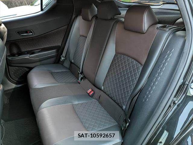Toyota C-HR 2017-06 8098467-29