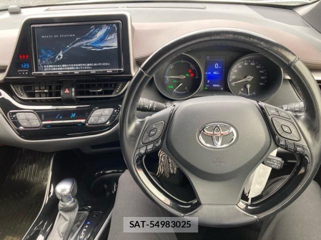 Toyota C-HR 2017-06 8098471-20