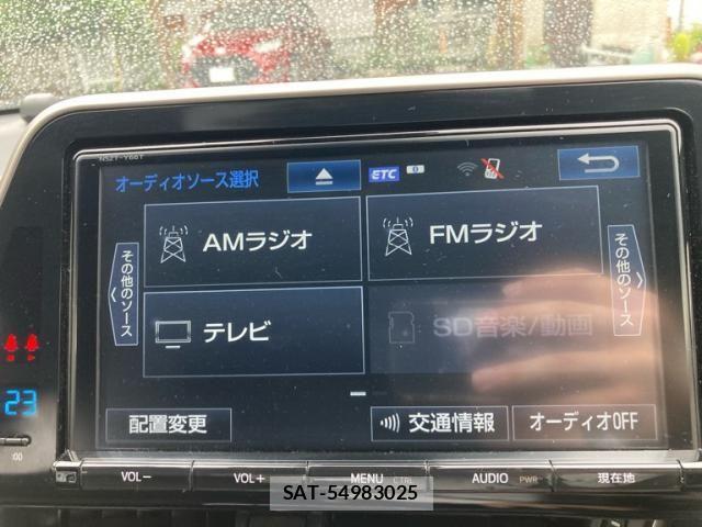 Toyota C-HR 2017-06 8098471-25