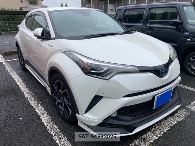 Toyota C-HR 2017-06 8098471-2