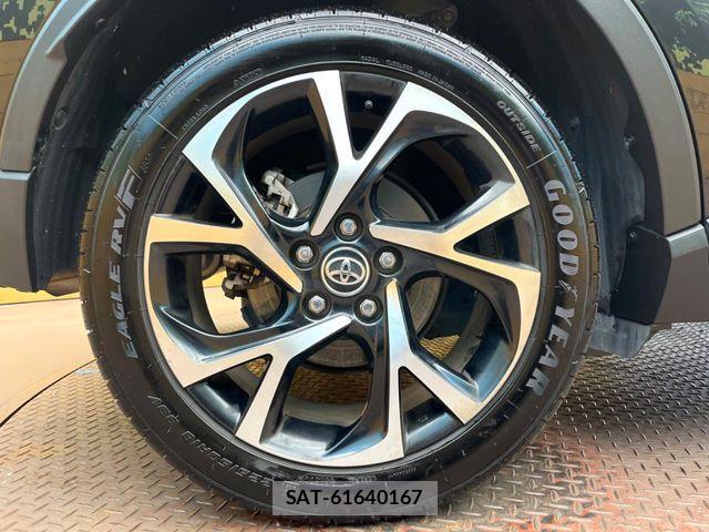 Toyota C-HR 2017-04 8098466-12