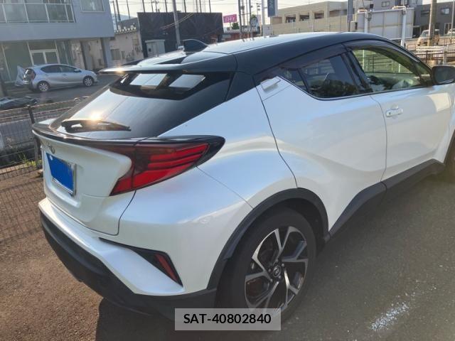 Toyota C-HR 2020-09 8098459-12