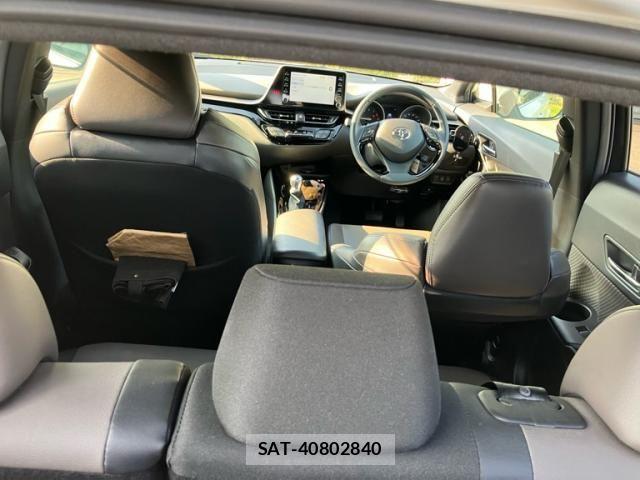 Toyota C-HR 2020-09 8098459-15
