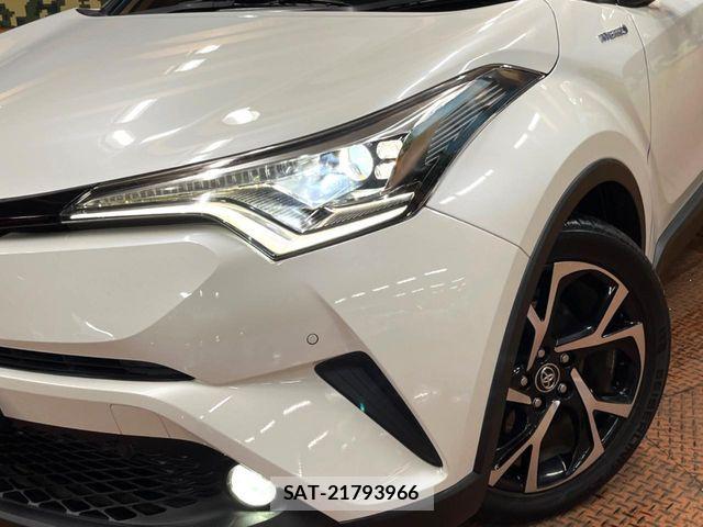 Toyota C-HR 2017-12 8098474-11