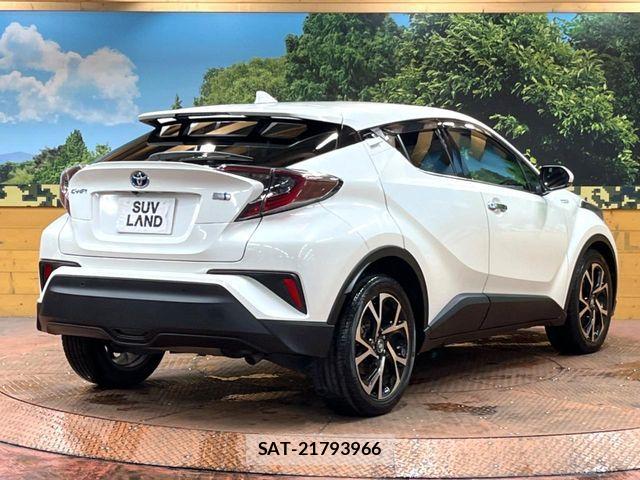 Toyota C-HR 2017-12 8098474-16