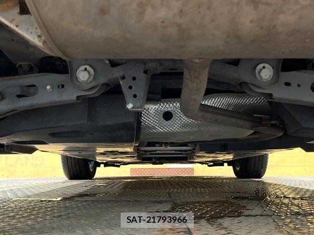 Toyota C-HR 2017-12 8098474-18