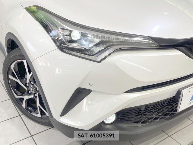Toyota C-HR 2017-12 8098468-11