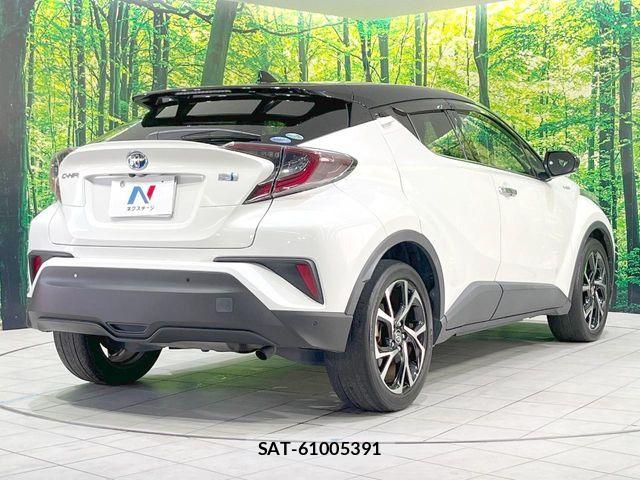 Toyota C-HR 2017-12 8098468-16