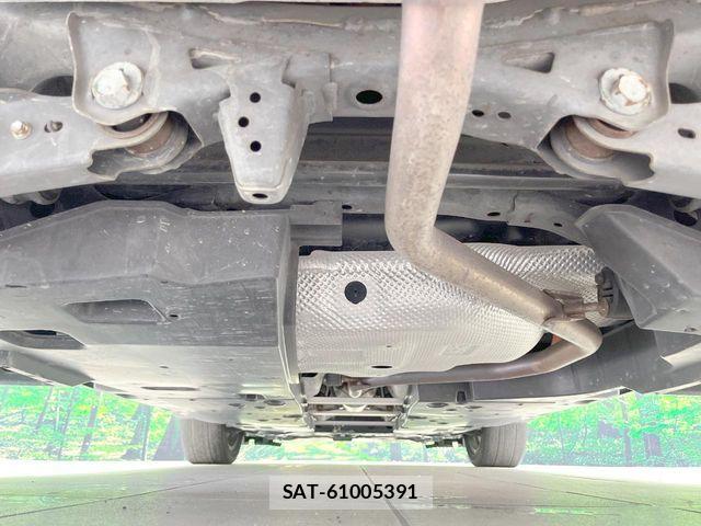 Toyota C-HR 2017-12 8098468-18