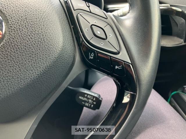 Toyota C-HR 2018-02 8098473-15