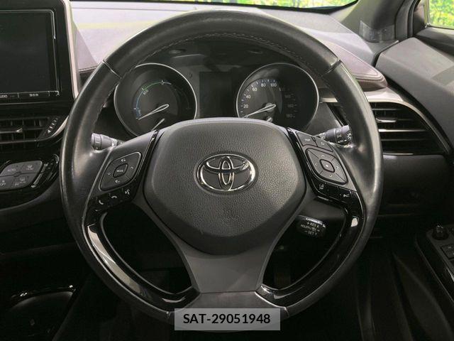 Toyota C-HR 2017-06 8098472-10