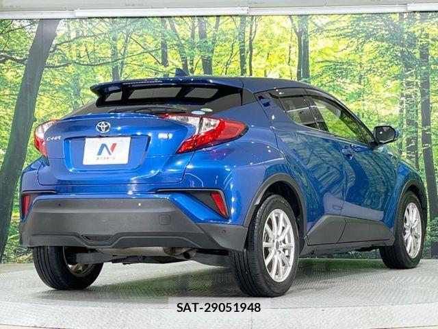 Toyota C-HR 2017-06 8098472-16
