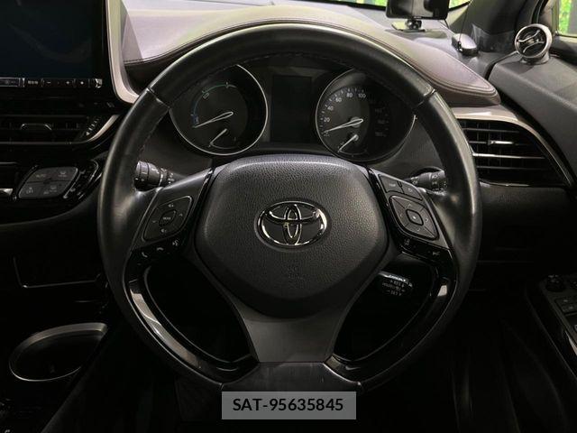 Toyota C-HR 2017-08 8098470-11