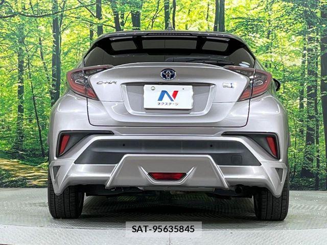Toyota C-HR 2017-08 8098470-15