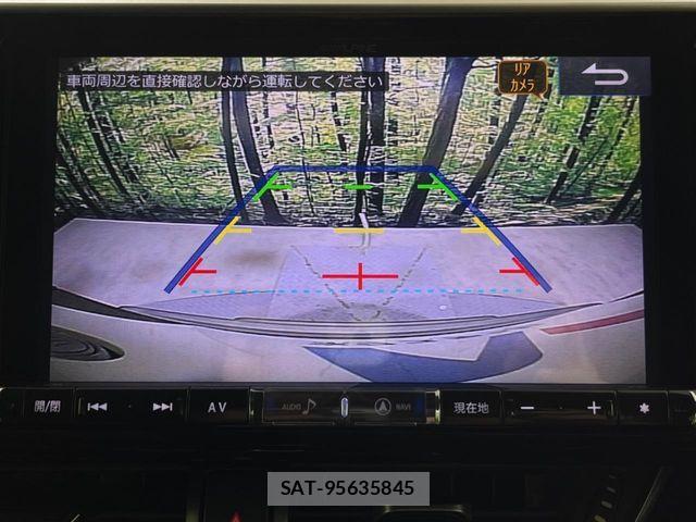 Toyota C-HR 2017-08 8098470-4