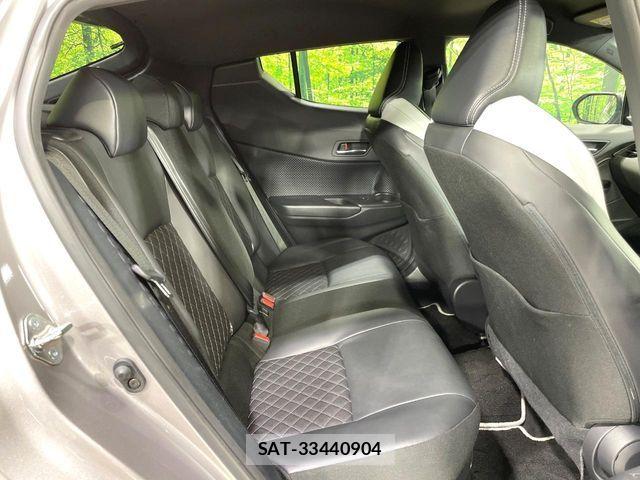 Toyota C-HR 2019-02 8098465-8