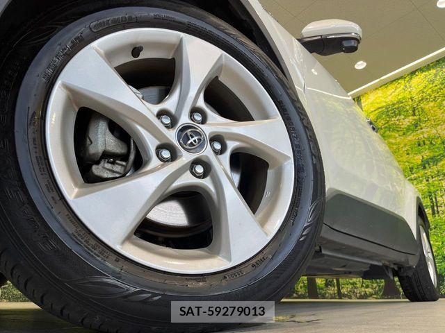 Toyota C-HR 2018-01 8098469-12