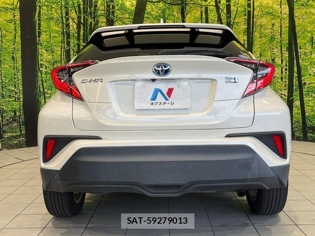 Toyota C-HR 2018-01 8098469-14