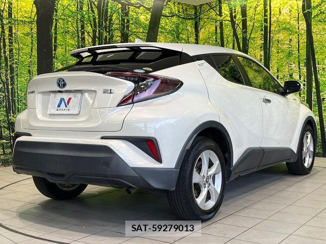 Toyota C-HR 2018-01 8098469-16