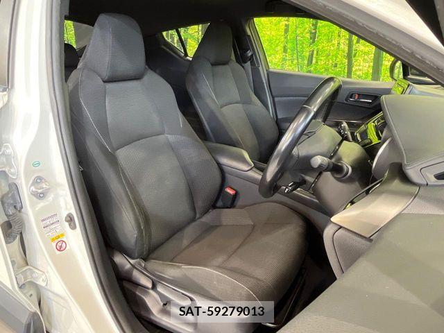 Toyota C-HR 2018-01 8098469-7