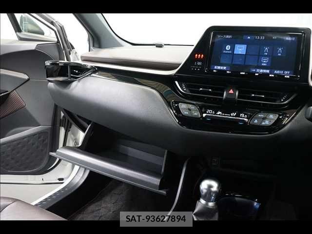 Toyota C-HR 2018-09 8098460-12