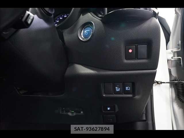 Toyota C-HR 2018-09 8098460-13