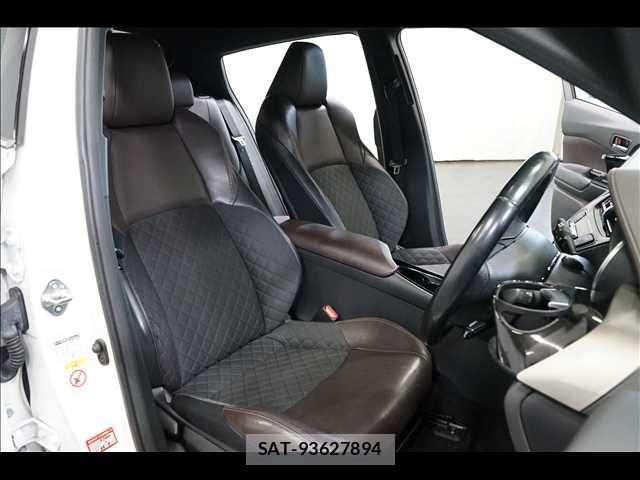 Toyota C-HR 2018-09 8098460-16