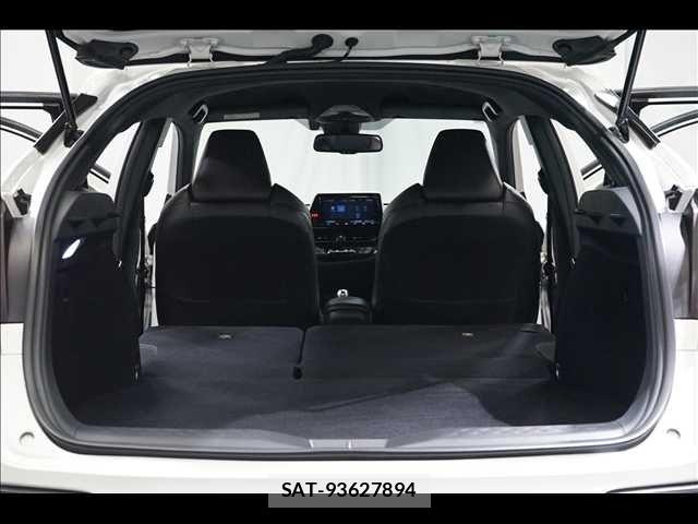 Toyota C-HR 2018-09 8098460-18