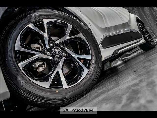 Toyota C-HR 2018-09 8098460-3