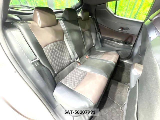 Toyota C-HR 2018-11 8129367-9