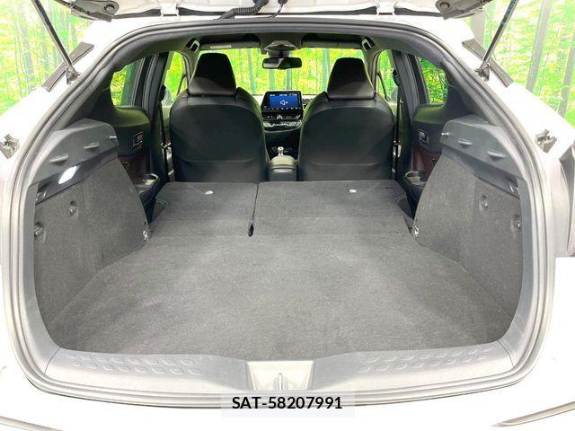 Toyota C-HR 2018-11 8129367-10