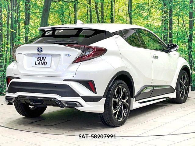 Toyota C-HR 2018-11 8129367-16