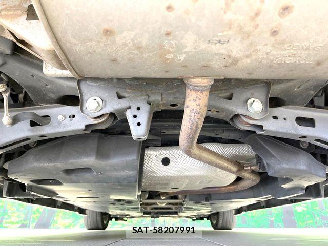 Toyota C-HR 2018-11 8129367-18
