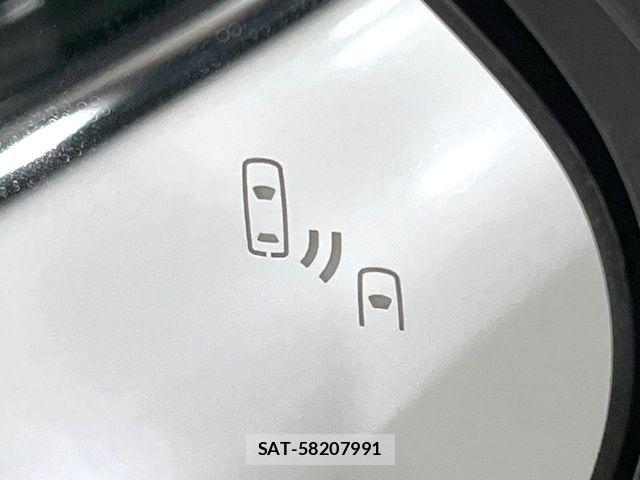 Toyota C-HR 2018-11 8129367-5