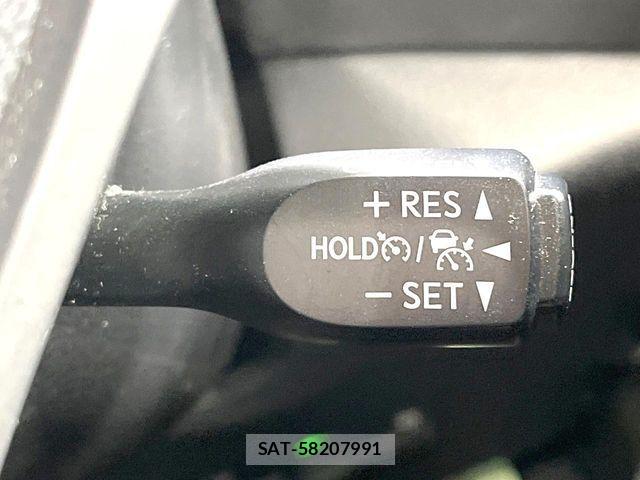 Toyota C-HR 2018-11 8129367-6