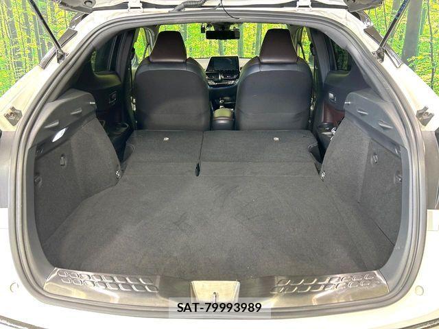 Toyota C-HR 2018-09 8129357-9