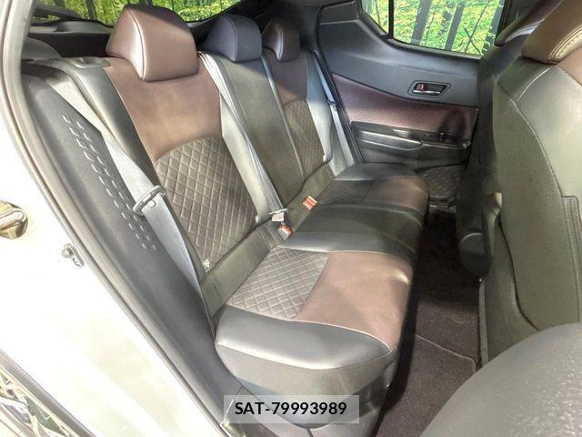 Toyota C-HR 2018-09 8129357-8