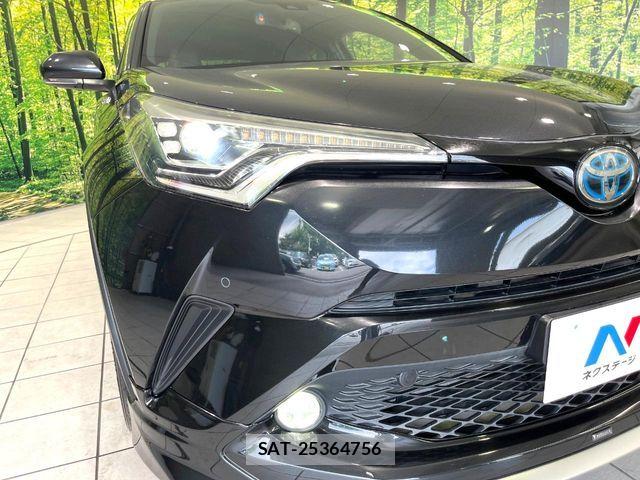 Toyota C-HR 2017-12 8129366-12
