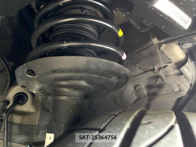 Toyota C-HR 2017-12 8129366-19