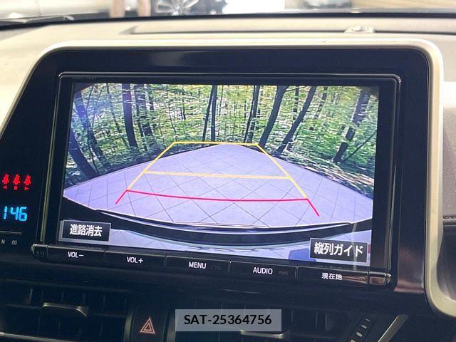 Toyota C-HR 2017-12 8129366-4