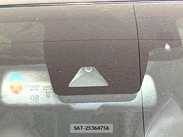 Toyota C-HR 2017-12 8129366-5