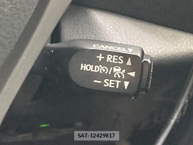 Toyota C-HR 2017-05 8145583-4
