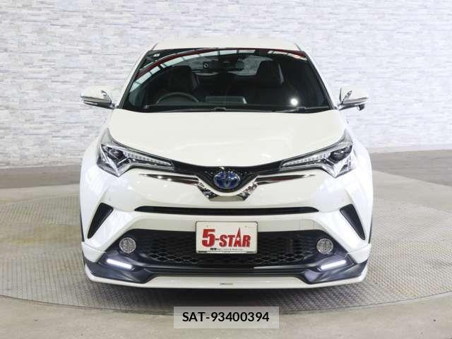 Toyota C-HR 2017-03 8145581-9