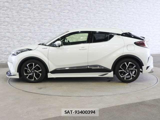 Toyota C-HR 2017-03 8145581-10